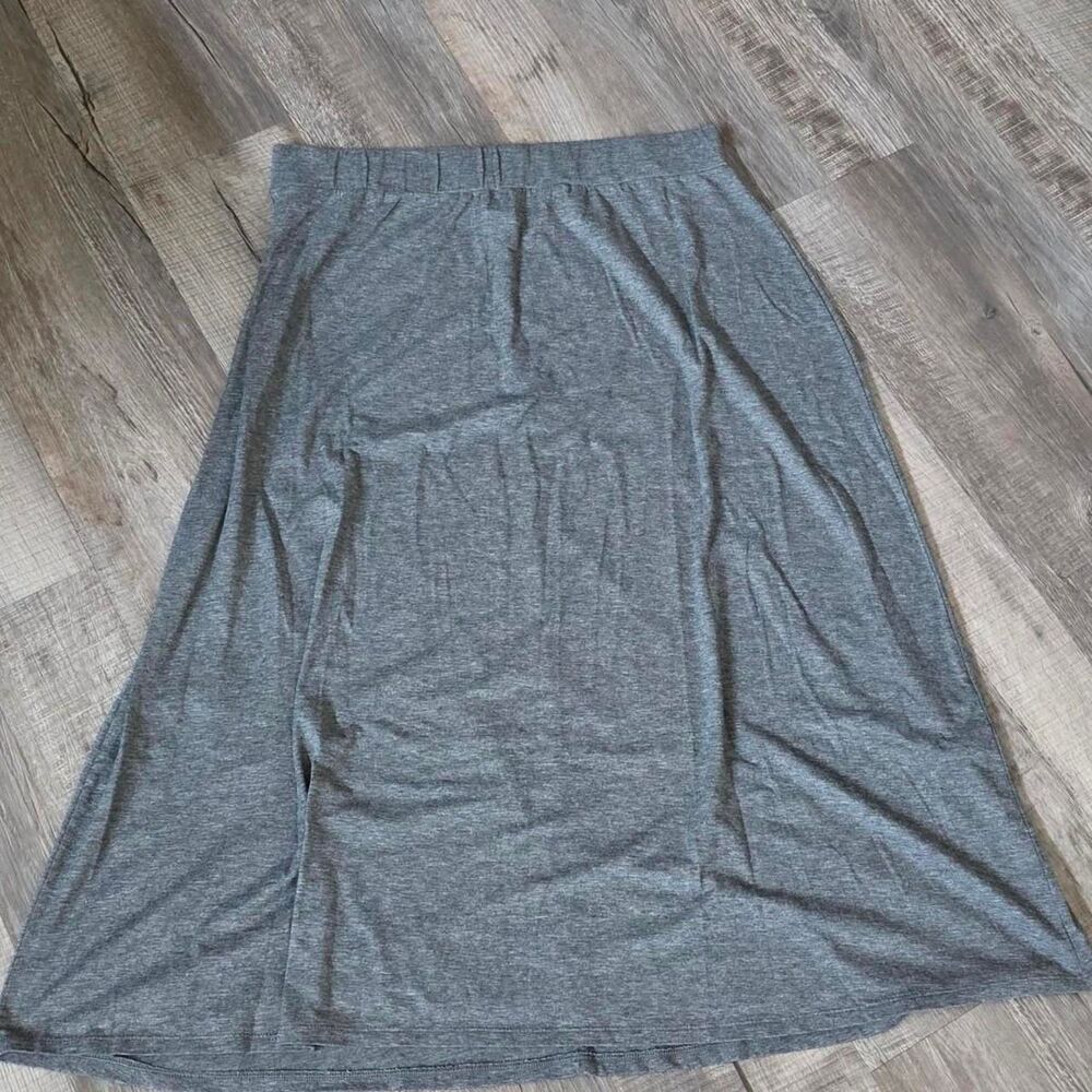 Faded-Glory, Women's Full length Skirt, Gray in color, size 2X